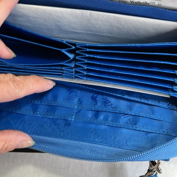 WALLEBE THE ORIGINAL NEW BLUE TEXERD LEATHER ACCORDION STYLE FUNCTIONAL WALLET - Picture 10 of 16